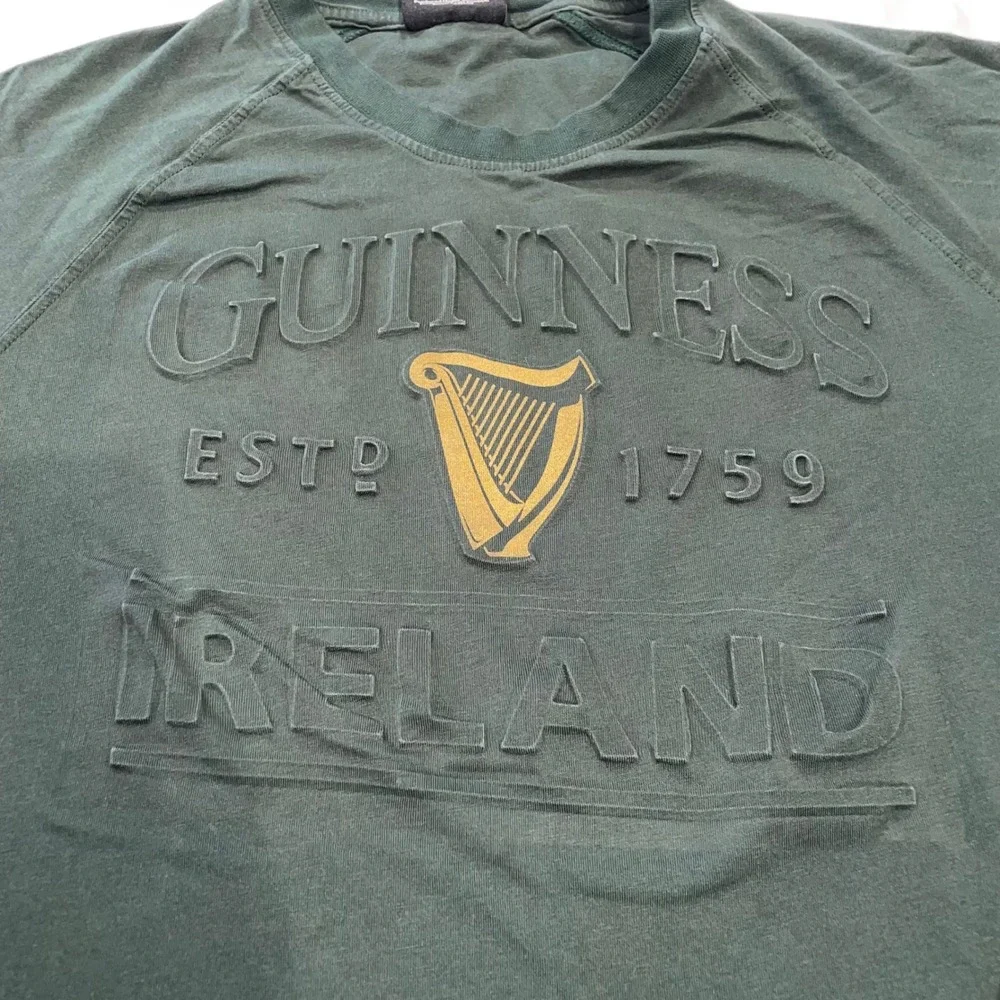 Guinness Ireland Long Sleeve Shirt Green Embossed Puff Print Harp Mens XL Raglan